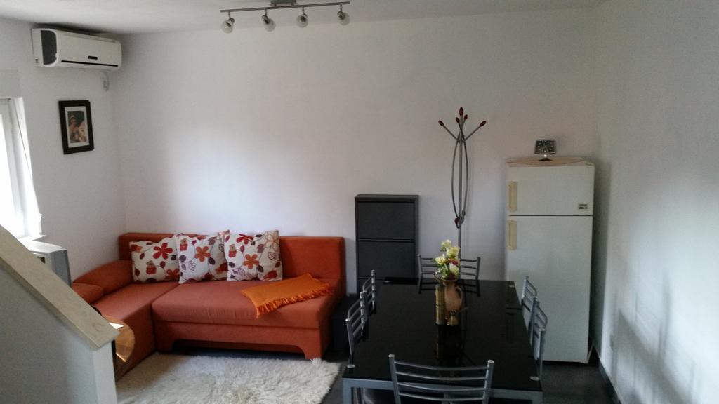 סומרטין Holiday Home White House מראה חיצוני תמונה