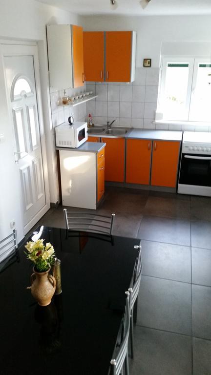 סומרטין Holiday Home White House מראה חיצוני תמונה